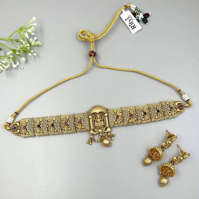 Ritvi yamini temple necklace set