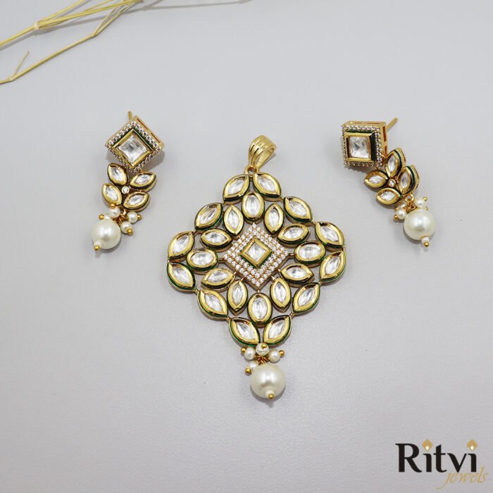 Ritvi Mohini Kundan Pendant with Earrings