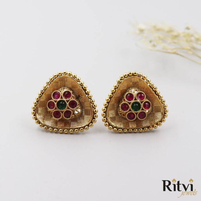 Ritvi Jisu Antique Earrings (Ruby)