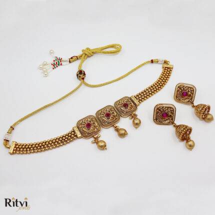 Ritvi Malti Rajwada Gold Choker Set
