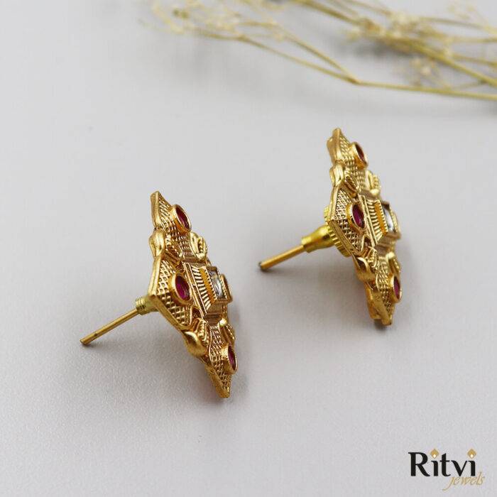 Ritvi Neena Antique Earrings (Ruby)