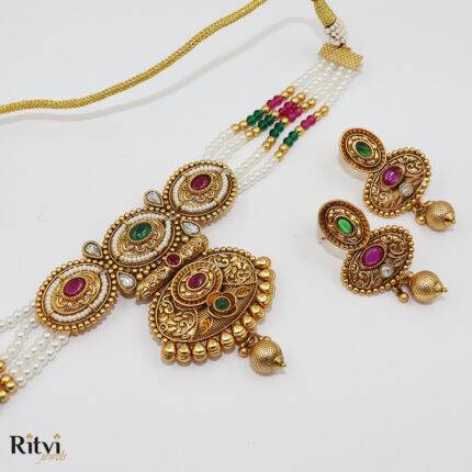 Ritvi Taranshi Rajwada Gold Choker Set