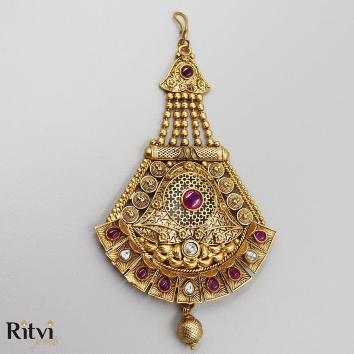 Ritvi Shaheen Rajwada Gold Passa