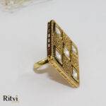 ritvi-sanya-kundan-gold-ring