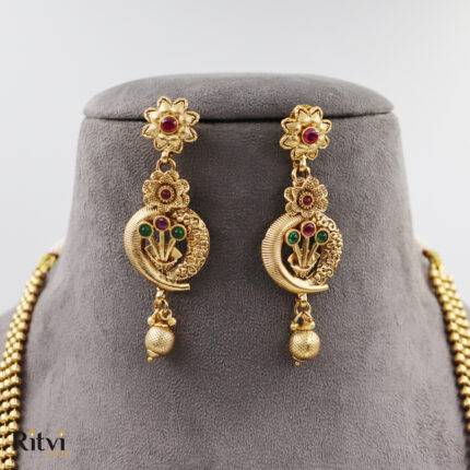 Ritvi Geetika Gold Long Necklace Set