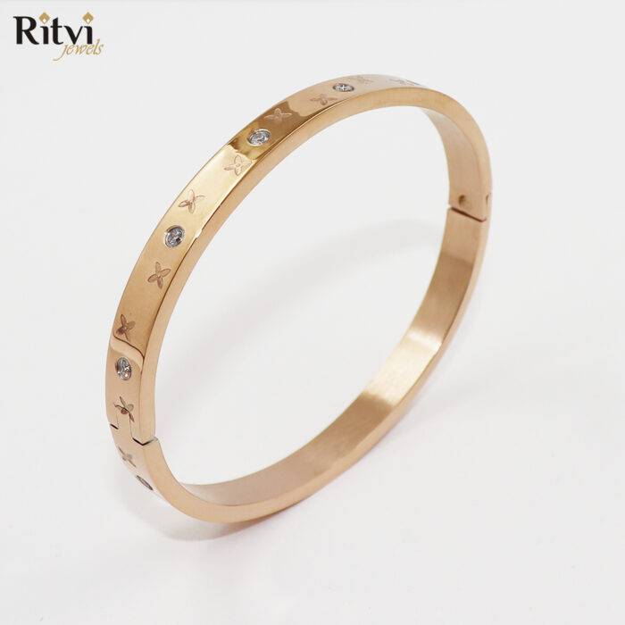 Ritvi Shila Band Bracelet For Women