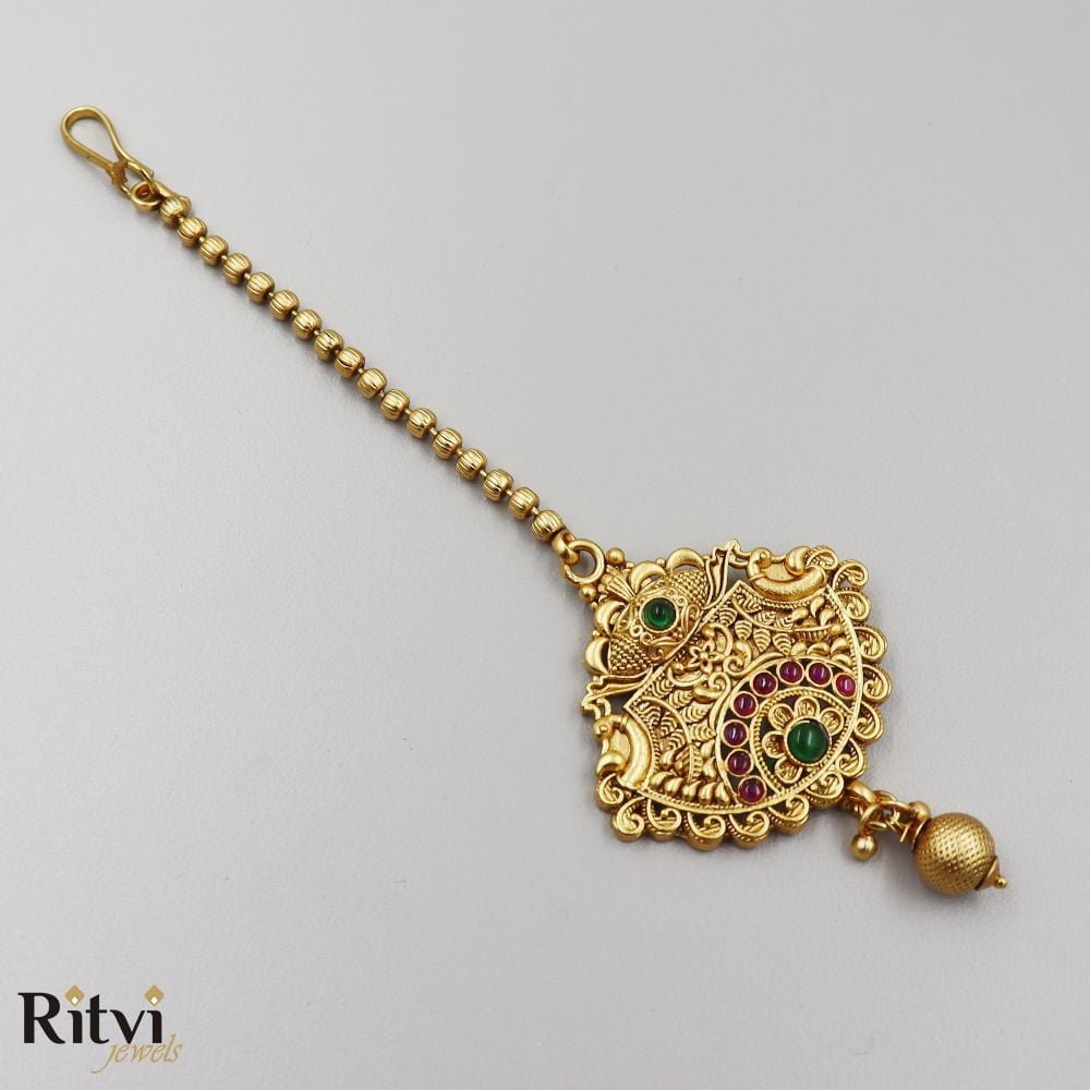 Ritvi-Dhima-Rajwada-Maang-Tikka-2.jpg Ritvi Dhima Rajwada Maang Tikka - Image 1