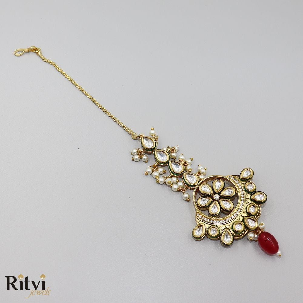 Ritvi-Radha-Kundan-Maang-Tikka-Ruby-2.jpg Ritvi Radha Kundan Maang Tikka (Ruby) - Image 1