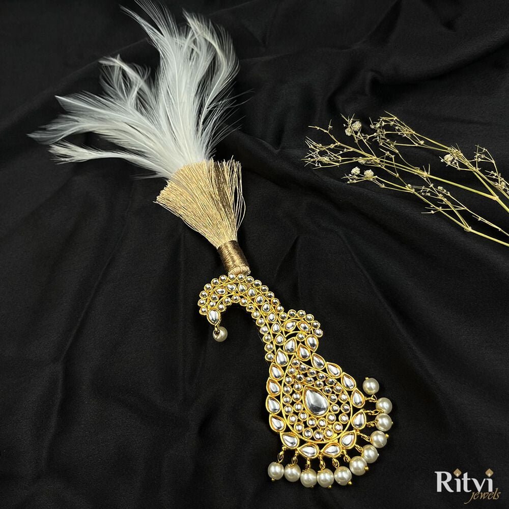 nivaan-kalgi-1.jpg Nivaan Gold Finished Pearl Kundan Kalgi - Image 1