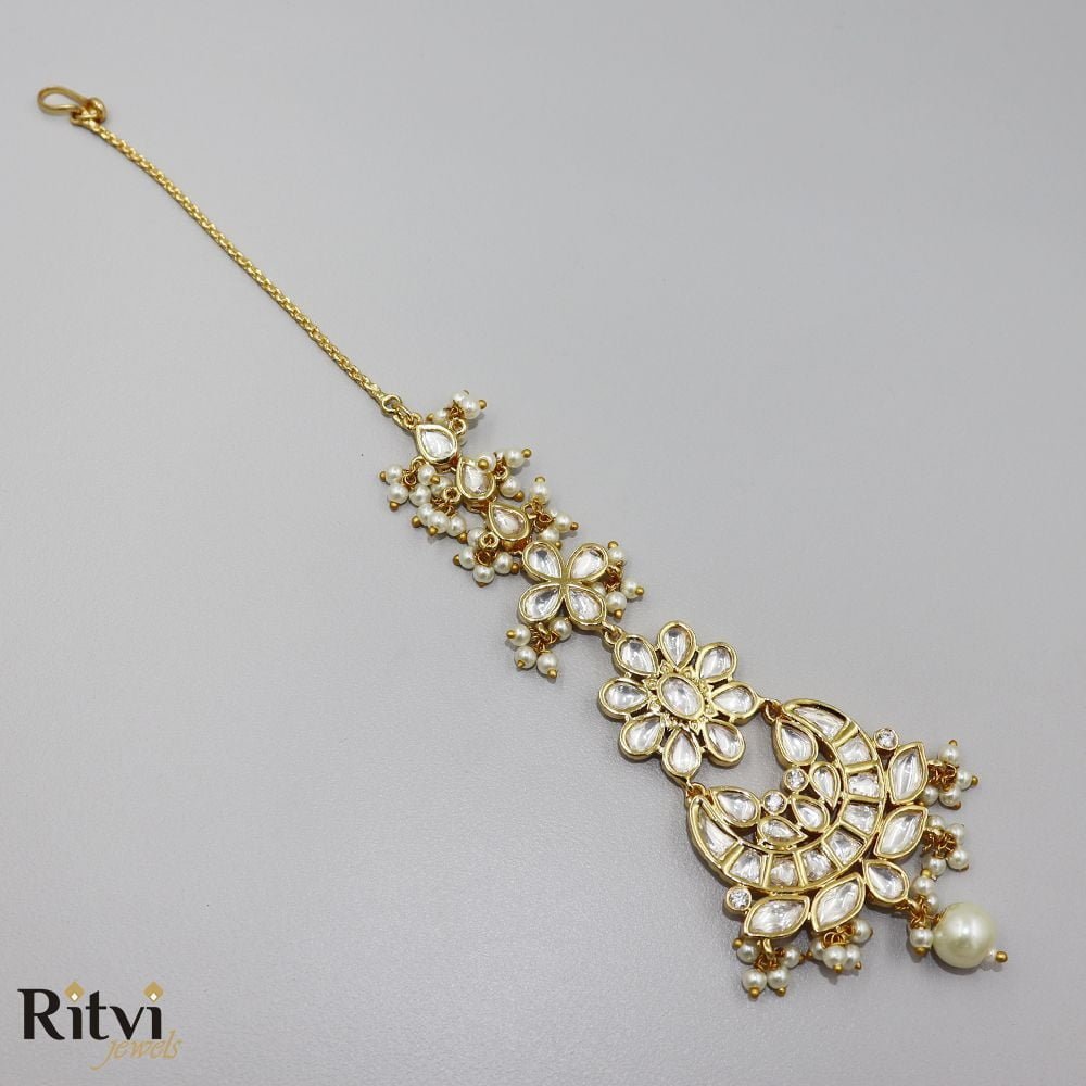 ritvi-divya-kundan-maang-tikka-2.jpg Ritvi Divya Kundan Maang Tikka - Image 1